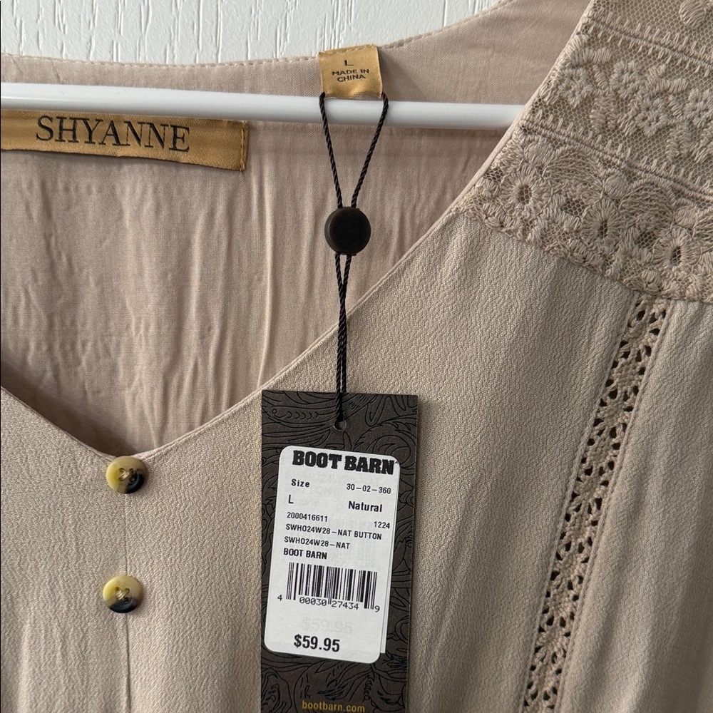 Shyanne Light Beige Lace-Trim Peasant Blouse NWT - Picture 2 of 3